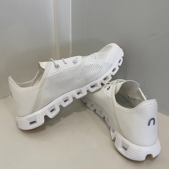 On Clouds Shoes - On Cloud 5 Coast Sneakers - Brand New Never Worn: Size 10.5